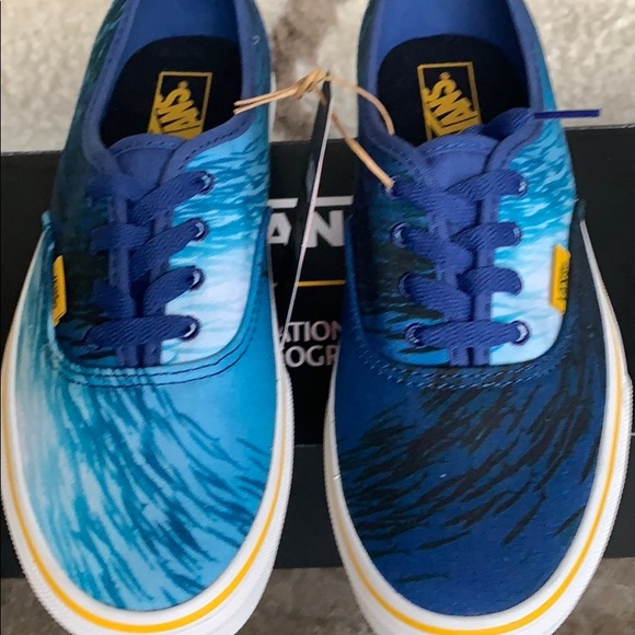 VANS AUTHENTIC NATIONAL GEOGRAPHIC OCEANTRBL WMNS - Picture 2 of 16